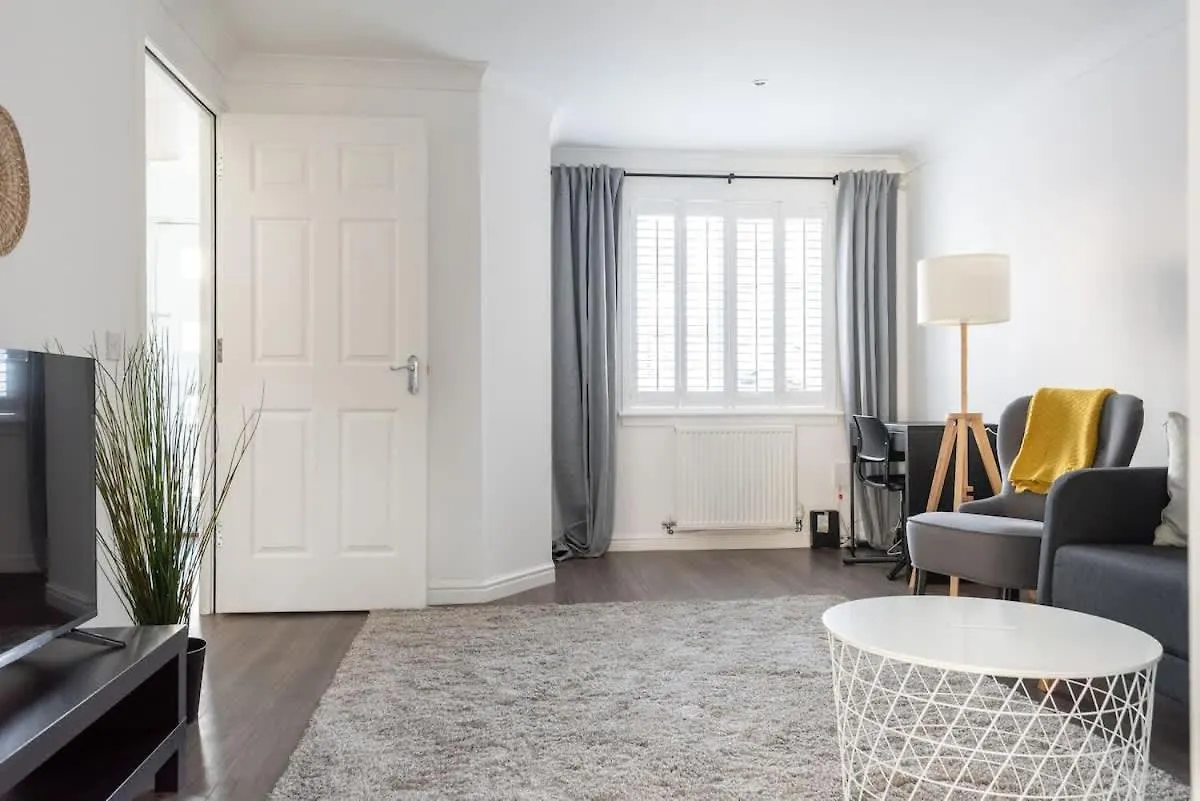 4 Bedroom House - Free Parking Edimburgo 0*,  Regno Unito