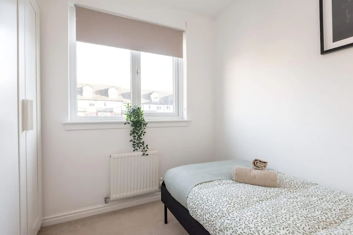 4 Bedroom House - Free Parking Edimburgo