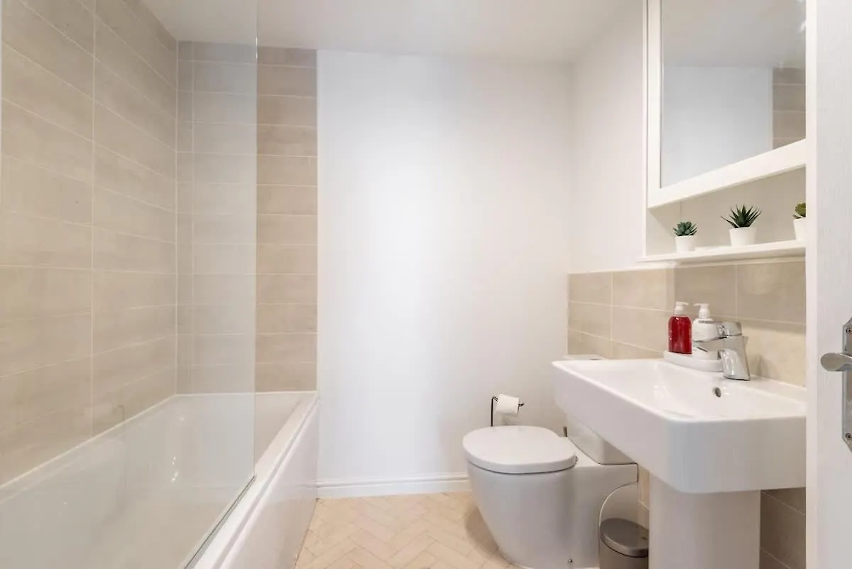 Dom wakacyjny 4 Bedroom House - Free Parking Edynburg Wielka Brytania