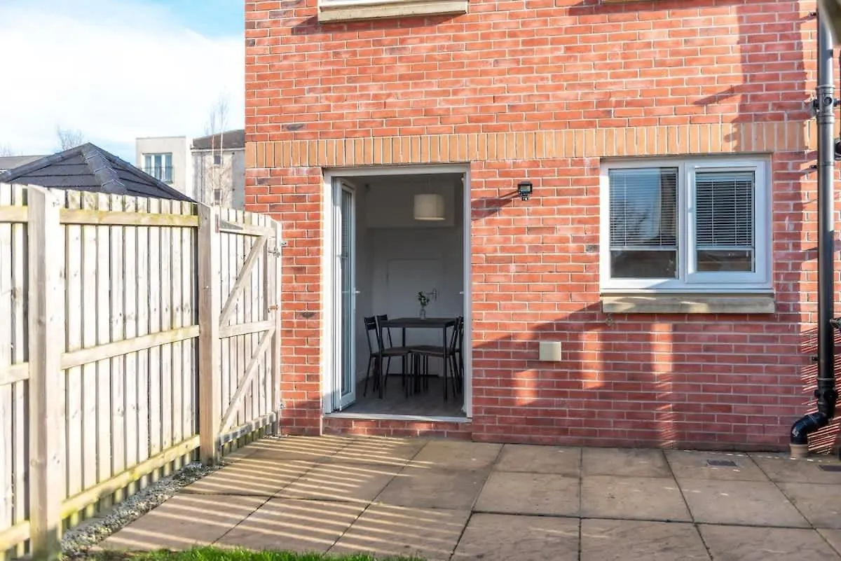 4 Bedroom House - Free Parking Edynburg